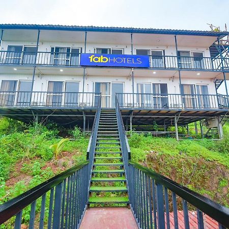 Fabexpress Vincy Palace, Mandrem Beach Hotel Екстериор снимка