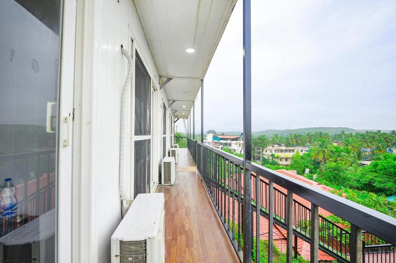 Fabexpress Vincy Palace, Mandrem Beach Hotel Екстериор снимка